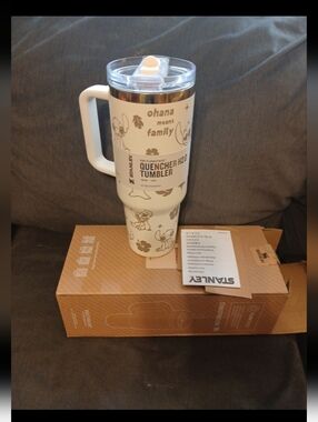 Stanley Quencher 40oz H2.0 Tumbler with Stitch Design - Cream/White